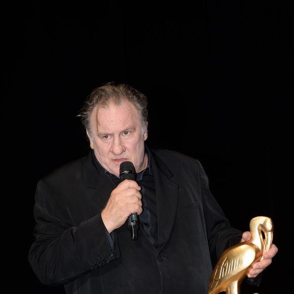 Exclusif - Gérard Depardieu reçoit un Ibis d'or pour l'ensemble de sa carrière sur la scène du palais de congrès Atlantia lors du 5ème festival du cinéma et musique de film de la Baule le 4 novembre 2018. © Rachid Bellak/Bestimage