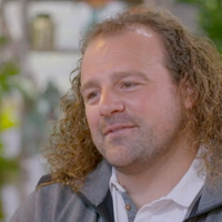"À ceux qui s’amusent à faire ça" : Guillaume l’Auvergnat (L’amour est dans le pré) a fait une découverte sur ses terres qui le met hors de lui