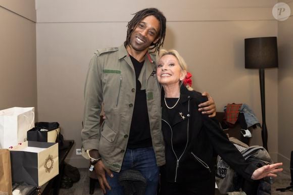 Exclusif - Julien Voulzy, Véronique Sanson - XVème gala pour la Fondation Recherche Alzheimer à l'Olympia à Paris le 14 mars 2022. Sous la direction artistique de P. Souchon, des grands noms de la chanson française se mobilisent autour d'un concert sur le thème "2 générations chantent pour la 3ème". L'intégralité des bénéfices de cette soirée servira à financer la recherche sur la maladie d'Alzheimer. © Photo Jack Tribeca/Bestimage