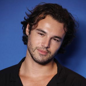 L’artiste, révélé dans Danse avec les Stars, souhaite désormais ralentir son rythme de vie et essayer autre chose. 

Anthony Colette assiste à la première de Tapie à l'UGC Normandie à Paris, France, le 11 septembre 2023. Photo par Jerome Dominé/ABACAPRESS.COM