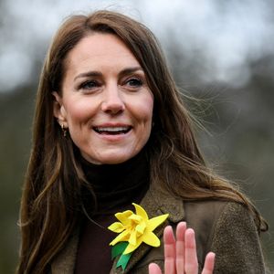 Le prince William, prince de Galles, et Catherine (Kate) Middleton, princesse de Galles visitent le jardin communautaire et le bois de Meadow Street à Pontypridd au Royaume-Uni le 26 février 2025.