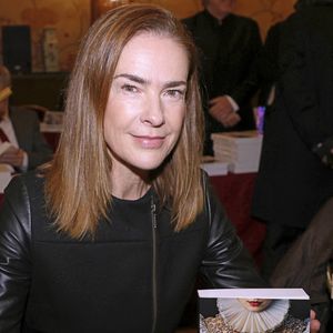 Et parmi elles, il y avait celle de savoir combien elle gagnait.

Exclusif -  Bénédicte Delmas - Salon du livre d'histoire à Versailles le 25 novembre 2024. © Cédric Perrin/Bestimage