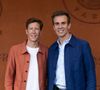 Ils forment une famille recomposée.

Jean de Reynal, Jean-Baptiste Marteau au Village pour la session de nuit pendant les Internationaux de France 2025 à Roland Garros le 28 mai 2025 à Paris, France. Photo Nasser Berzane/ABACAPRESS.COM