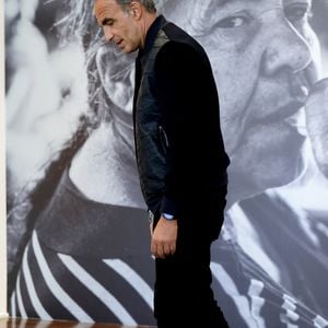 Nikos Aliagas - Vernissage de l'exposition "Les grands âges", photographies de Nikos Aliagas au musée de l'Homme à Paris le 7 avril 2026. © Dominique Jacovides/Bestimage