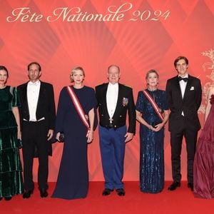 Andrea Casiraghi, sa femme Tatiana Santo Domingo, la princesse Charlene de Monaco, son mari le prince Albert II de Monaco, la princesse Caroline de Hanovre,  Ben-Sylvester Strautmann, sa fiancée la princesse Alexandra de Hanovre et Beatrice Borroméo Casiraghi durant la traditionnelle soirée de la Fête Nationale Monégasque au Grimaldi Forum à Monaco, le 19 novembre 2024. La Famille Princière et leurs convives ont assisté à un opéra en 4 actes "La Bohême". © JC VINAJ / Pool Monaco / Bestimage