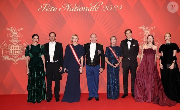 Andrea Casiraghi, sa femme Tatiana Santo Domingo, la princesse Charlene de Monaco, son mari le prince Albert II de Monaco, la princesse Caroline de Hanovre,  Ben-Sylvester Strautmann, sa fiancée la princesse Alexandra de Hanovre et Beatrice Borroméo Casiraghi durant la traditionnelle soirée de la Fête Nationale Monégasque au Grimaldi Forum à Monaco, le 19 novembre 2024. La Famille Princière et leurs convives ont assisté à un opéra en 4 actes "La Bohême". © JC VINAJ / Pool Monaco / Bestimage