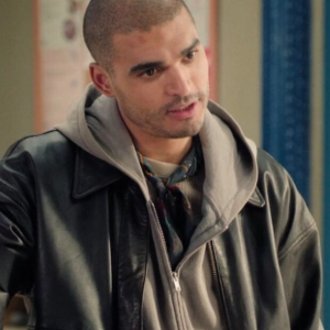 Dans "Plus belle la vie", il incarne ce policier mystérieux qui a su séduire les cœurs des téléspectateurs 

Habib Gino Guabintani dans Plus belle la vie