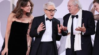 A moins d'un mois de ses 90 ans, ce grand nom du cinéma continue de travailler "sept jour sur sept"