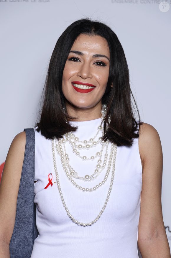 Et de conclure : "Chaque semaine, une balade, une rencontre, un moment avec un artiste que nous aimons tant pour le découvrir autrement". De quoi ravir les internautes !

Karima Charni - Photocall de la soirée de lancement du "Sidaction" au théâtre Edouard VII à Paris le 4 mars 2024. © Denis Guignebourg/Bestimage