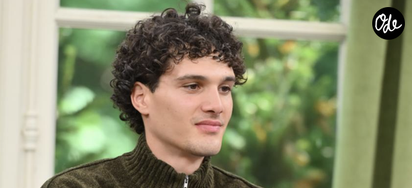 Le jeune chanteur de 24 ans évoque avec transparence un besoin essentiel de préserver sa santé mentale.

Khalil, ex-candidat de la "Star Academy"
