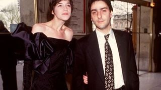 Yvan Attal et Charlotte Gainsbourg : Leur vaste appartement parisien qui correspond aux critères bourgeois bohèmes de la rive gauche