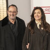 Jean Reno et Zofia : Leurs enfants scolarisés dans un prestigieux lycée situé loin de la France, leur quotidien dans cet établissement unique