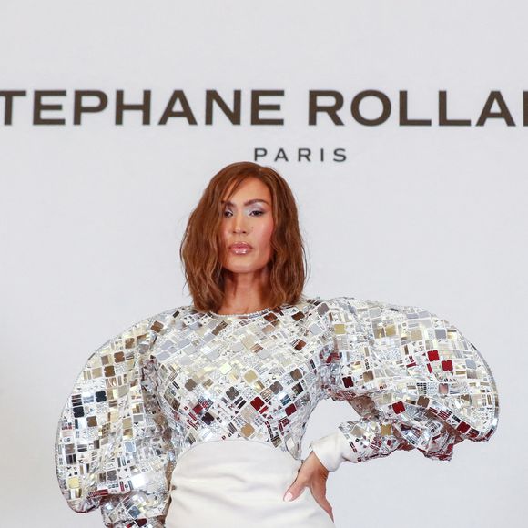 Vitaa au défilé Stéphane Rolland à la Salle Pleyel, "Collection Haute Couture Printemps/Eté 2025" lors de la Fashion Week de Paris (PFW), le 28 janvier 2025. 
© Christophe Clovis / Bestimage