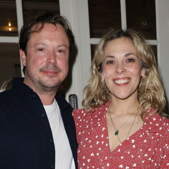Exclusif - Davy Sardou et Alysson Paradis lors de la générale de la pièce "Amis pour la vie" au théâtre de l'Oeuvre à Paris le 24 avril 2025. La représentation est suivie d'un cocktail.

© Coadic Guirec / Bestimage