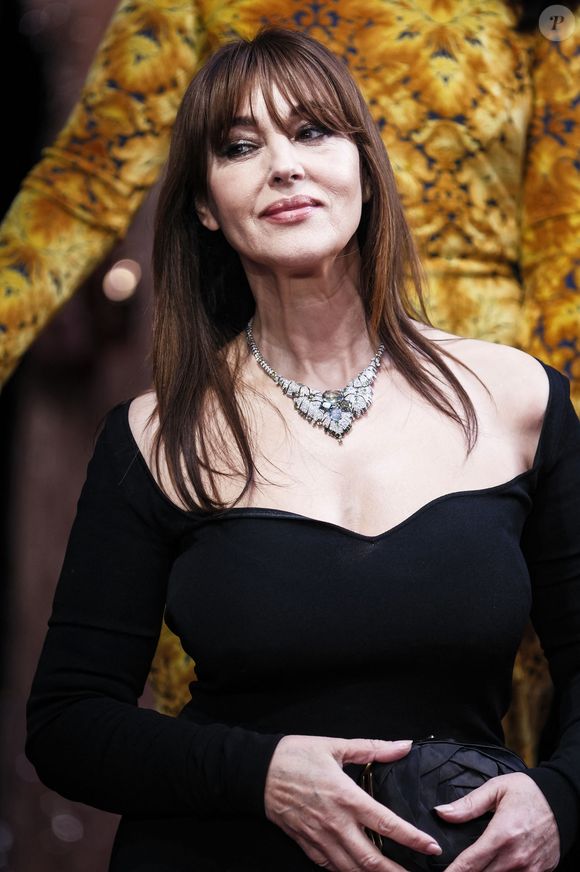 Elle affirme que son cœur est partagé entre la France et l’Italie, sans réelle préférence.

Monica Bellucci - Photocall des "EE BAFTA 2006 (British Academy Film Awards)" au Royal Festival Hall de Waterloo à Londres, le 22 février 2026.
Action Press / Bestimage