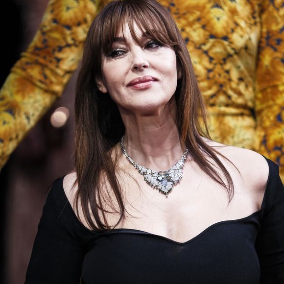 Elle affirme que son cœur est partagé entre la France et l’Italie, sans réelle préférence.

Monica Bellucci - Photocall des "EE BAFTA 2006 (British Academy Film Awards)" au Royal Festival Hall de Waterloo à Londres, le 22 février 2026.
Action Press / Bestimage