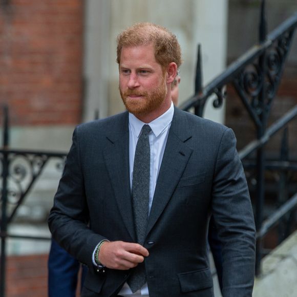 Le prince Harry, duc de Sussex, à la sortie du procès contre l'éditeur du journal "Daily Mail" à Londres, le 30 mars 2023.
© Tayfun Salci/Zuma Press/Bestimage