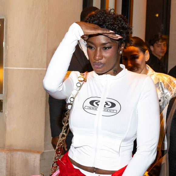 Aya Nakamura - Arrivées à la soirée de lancement du Whisky de la chanteuse Beyoncé "SirDavis" à l'hôtel Plaza Athénée à Paris le 24 septembre 2024.
©Pierre Perusseau / Bestimage