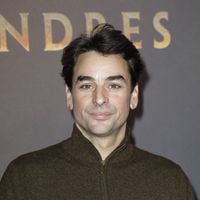 Loin des plateaux de télévision et de Paris, Julian Bugier se lance dans un défi de taille à plusieurs milliers de mètres d’altitude