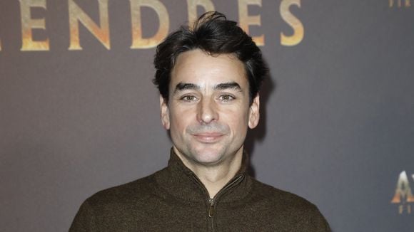 Loin des plateaux de télévision et de Paris, Julian Bugier se lance dans un défi de taille à plusieurs milliers de mètres d’altitude