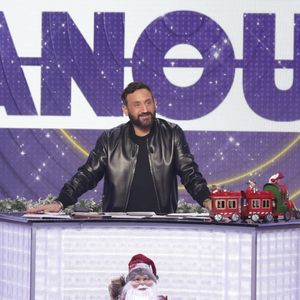 Exclusif - Cyril Hanouna sur le plateau de l’enregistrement de l’émission « Face à Hanouna » (dernière) présentée par C.Hanouna et diffusée sur C8 le 1er décembre 2024, à Paris, France, le 28 novembre 2024. © Jack Tribeca / Bestimage