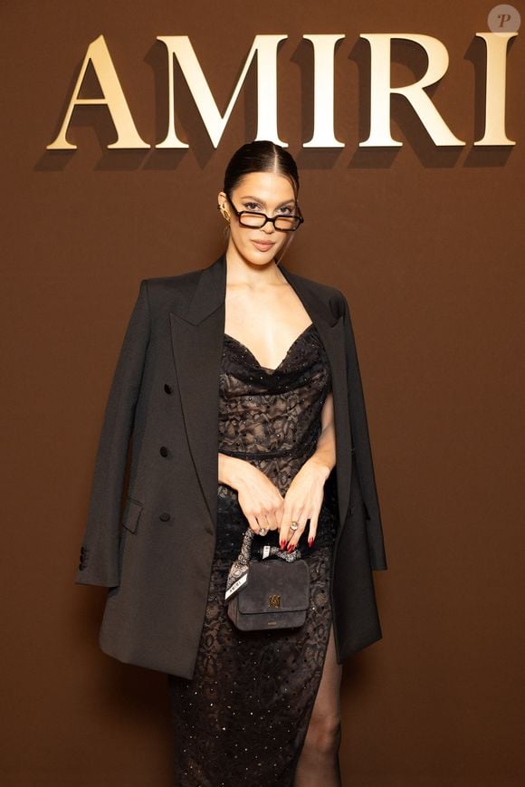 Iris Mittenaere au défilé Amiri lors de la Paris Fashion Week - Mode Homme automne/hiver 25-26, Paris, France, 23 Janvier 2025. 

Photo : Jeremy Melloul / Bestimage