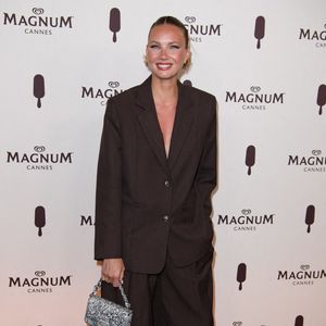 Amandine Petit participe au Photocall de la Magnum Party à la plage Magnum à Cannes, France, le 15 mai 2025 dans le cadre du 78ème Festival de Cannes. Photo par Nicolas Genin/ABACAPRESS.COM