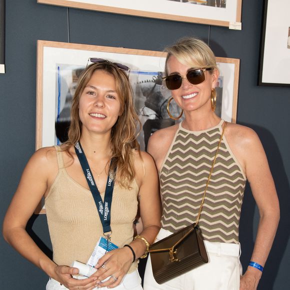 Yasmine Lavoine et Laeticia Hallydaydans l'Espace VIP lors de la 9ème édition du "Longines Paris Eiffel Jumping" au Champ de Mars à Paris, France, le 25 juin 2023. © Perusseau-Veeren/Bestimage