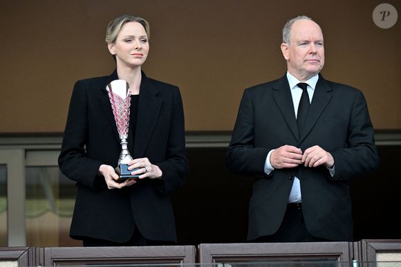 La princesse Charlene de Monaco et le prince Albert II de Monaco ont assisté à la finale de la 13eme éditon du Tournoi Saint Devote de rugby au Stade Louis II de Monaco, le 26 avril 2025. © Bruno Bebert / Bestimage