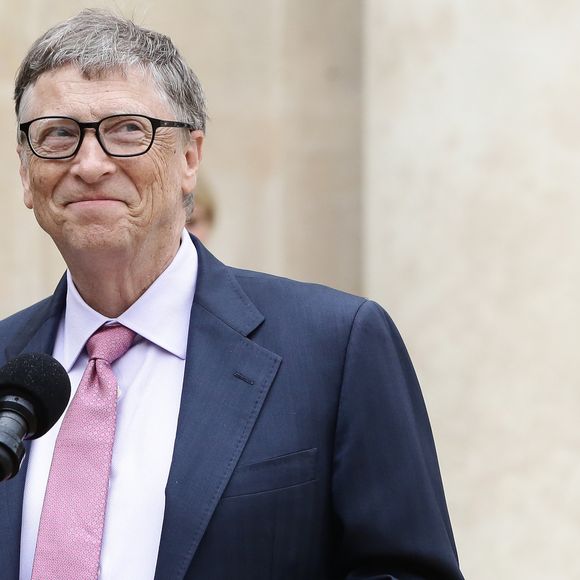 Le président de la république française, François Hollande, reçoit Bill Gates au palais de l'Elysée, Paris, le 27 juin 2016.
© Stéphane Lemouton/Bestimage