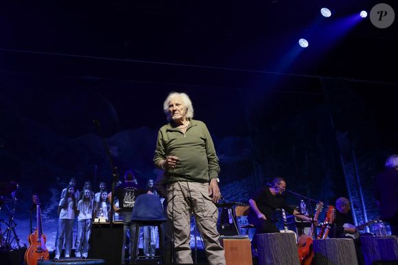 Exclusif - Concert de Hugues Aufray au Le Dôme de Paris - Palais des Sports  le 9 novembre 2025.

© Jack Tribeca / Bestimage