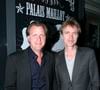 Mais ils se retrouvent déjà avec une dette colossale, "évaluée à près de 15 millions de francs" d'après Le Monde.
Les frères Claude François Jr et Marc François - Lancement des DVD "Claude Francois" au palais Maillot à Paris. Le 5 mai 2014
JLPPA / Bestimage