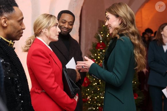 Kate Winslet, Chiwetel Ejiofor et Kate Middleton au concert de chants de Noël "Together at Christmas" à l'abbaye de Westminster, Londres, Royaume-Uni, le 5 décembre 2025. Julien Burton / Bestimage