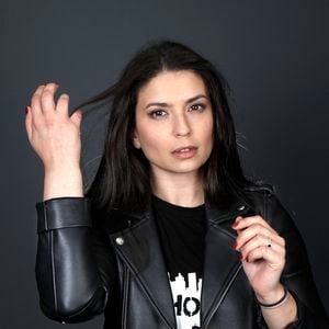 Ce changement de look spectaculaire annonce le début d'un nouveau chapitre prometteur.

Portrait de Lucie Bernardoni, lors de l'enregistrement de l'émission "Chez Jordan". Le 6 juin 2022.

© Cédric Perrin / Bestimage