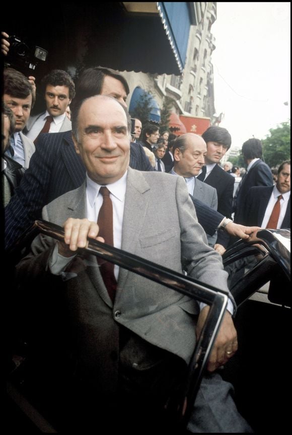 ARCHIVES - FRANCOIS MITTERRAND