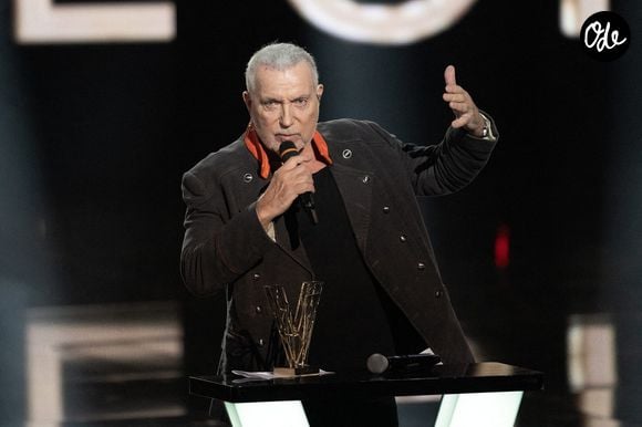 Avec son nouvel album Rite cruel, Bernard Lavilliers poursuit son engagement et son regard critique sur le monde.

Bernard Lavilliers reçoit un prix d'honneur spécial lors de la 39e cérémonie des Victoires de la Musique à la Seine Musicale, le 9 février 2024 à Boulogne-Billancourt, en France. Photo de David NIVIERE/ABACAPRESS.COM