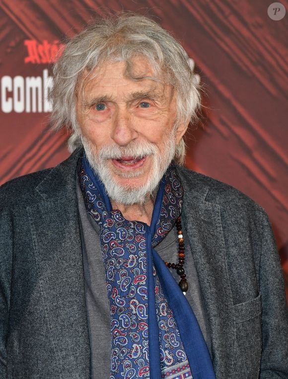 Pierre Richard - Photocall de la série Netflix "Astérix et Obélix: le combat des chefs" au Cirque d'Hiver Bouglione à Paris le 29 avril 2025. © Veeren/Bestimage