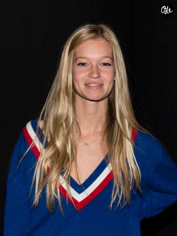 Sur Instagram, le joueur de tennis a partagé une série de clichés de ses vacances, où il apparaît entouré de son épouse Clémence et de leur fille Rose

Clémence Bertrand (femme de Lucas Pouille) - 1er match de la Finale de la coupe Davis opposant la France à la Belgique remporté par Goffin (7-5, 6-3, 6-1) au Stade Pierre Mauroy à Lille , le 24 novembre 2017.
© Perusseau - Ramsamy / Bestimage