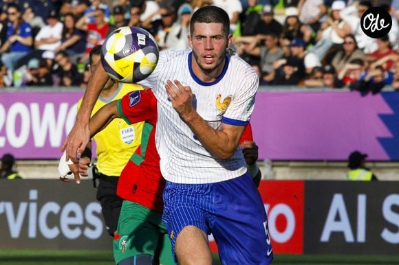 Le jeune homme fait montre d'un talent exceptionnel sur le gazon, comme son père Zinédine Zidane.

Elyaz Zidane lors de la demi-finale de la Coupe du monde U20 de la FIFA, le 15 octobre 2025 à Valparaiso, au Chili. Photo : Icon Sport/ABACAPRESS.COM
