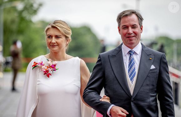La comtesse Stéphanie de Lannoy, future grande-duchesse de Luxembourg, et le prince Guillaume, futur grand-duc de Luxembourg, lors d'une cérémonie à la Philharmonie de Luxembourg, dans le cadre des célébrations du jour de la Fête nationale et du 25e anniversaire du règne du grand-duc Henri. Luxembourg. Photo : Dana Press / Bestimage