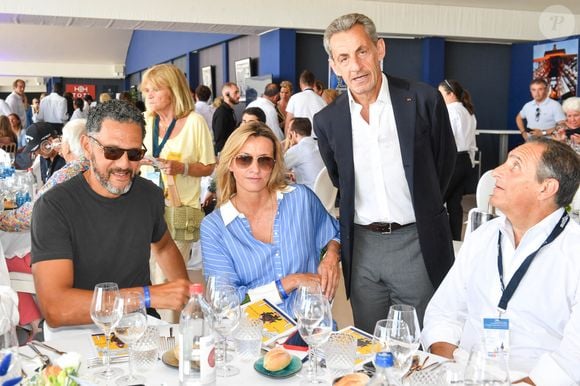 Exclusif - Roschdy Zem, Sarah Poniatowski, Nicolas Sarkozy et Serge Varsano, PDG de Sucres et Denrées dans l'Espace VIP lors de la 9ème édition du "Longines Paris Eiffel Jumping" au Champ de Mars à Paris, France, le 25 juin 2023. © Perusseau-Veeren/Bestimage