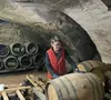Dans cette nouvelle aventure, elle peut compter sur son mari, tandis que ses anciens collègues de France Inter avaient accueilli son choix avec bienveillance.

Carine Bécard, ancienne journaliste reconvertie en vigneronne.