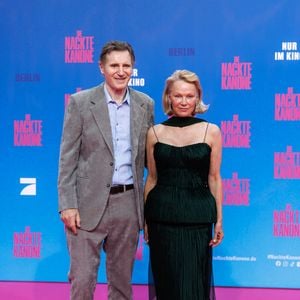 Liam Neeson et Pamela Anderson - Première du film "Naked Gun" à Berlin, le 24 juillet 2025. (Action Press / Bestimage).