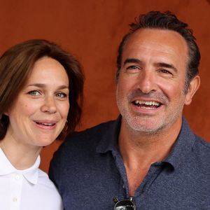 Jean Dujardin et Nathalie Péchalat au village lors des Internationaux de France de tennis de Roland Garros 2023, à Paris, France, le 11 juin 2023. © Jacovides-Moreau/Bestimage