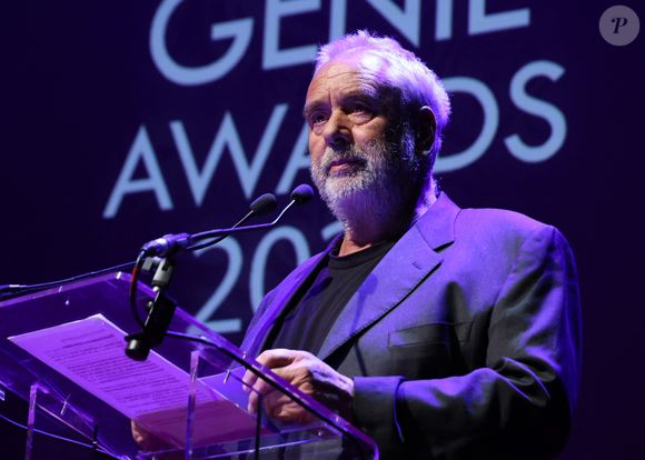 Exclusif - Luc Besson remet un génie d'honneur à Sophie Leclerc - Soirée des "Digital Creation Genie Awards 2026" au casino d'Enghien-les-Bains le 21 janvier 2026. © Denis Guignebourg/Bestimage