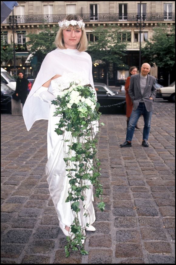 Archives - Christine Bravo, le jour de son mariage avec Philippe Brunel. AGENCE / BESTIMAGE