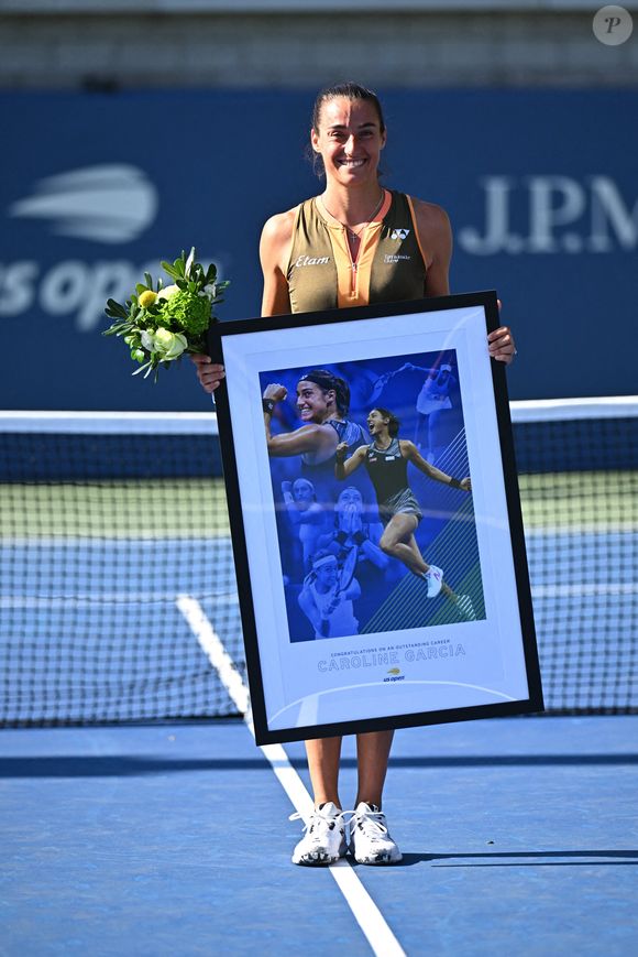 C’est lors de l’US Open 2025 qu’elle a disputé son dernier match, à la suite de l’annonce surprise de sa retraite en tant que tenniswoman en mai 2025.

Caroline Garcia (FRA) lors de son dernier match de sa carrière à l'US Open 2025 au Billie Jean National Tennis Center à New York City, NY, USA, le 25 août 2025. Photo par Corinne Dubreuil/ABACAPRESS.COM