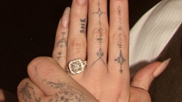 L’ex leader d'un célèbre groupe ayant remporté l'Eurovision vient d’annoncer ses fiançailles