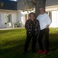 Herbert Léonard : Visite de sa demeure dans un village de peintres à l'orée de la forêt de Fontainebleau où il vivait depuis plus de 30 ans