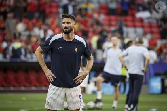 D’après les informations de TMZ, les cambrioleurs seraient repartis avec près de 500 000 dollars

Olivier Giroud dit "adieu à l'équipe de France".